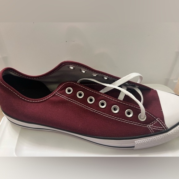 Converse Other - Brand new custom converse - Maroon